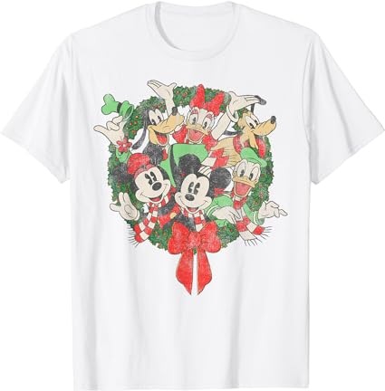 Disney group shot christmas wreath t-shirt
