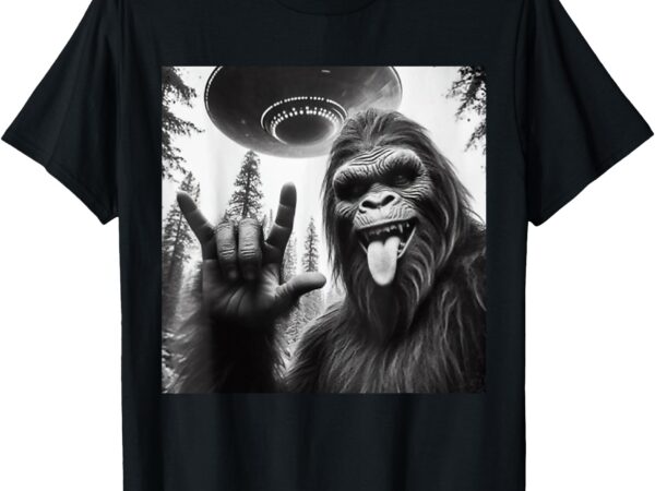 Funny sasquatch bigfoot rock on selfie with ufo alien t-shirt