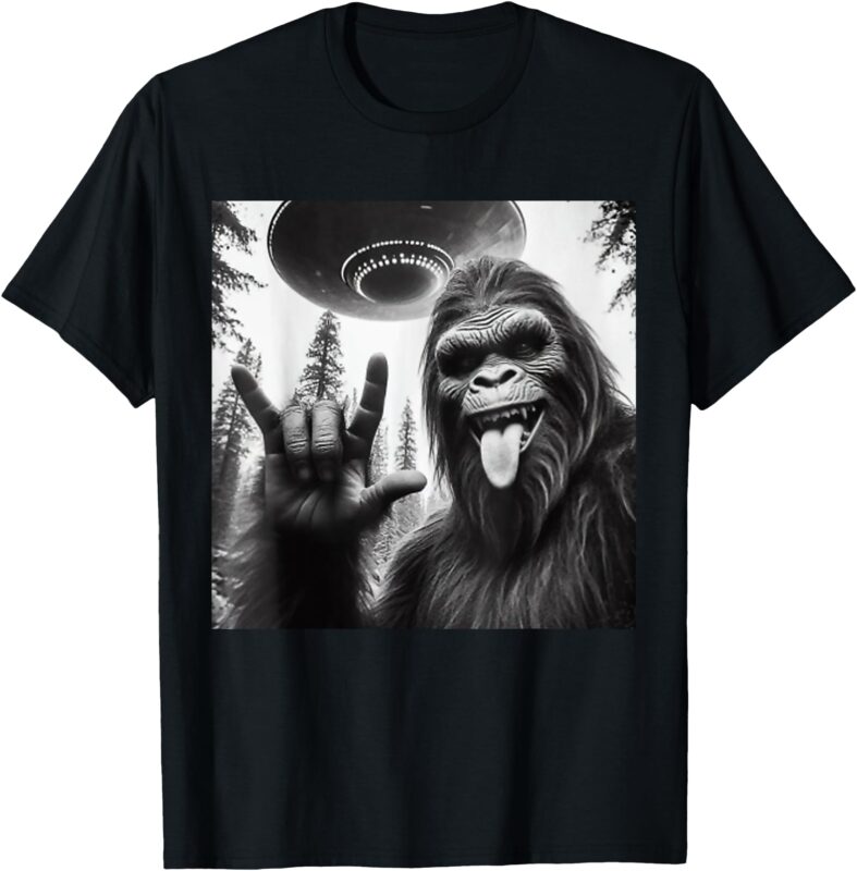 Funny Sasquatch Bigfoot Rock On Selfie With UFO Alien T-Shirt