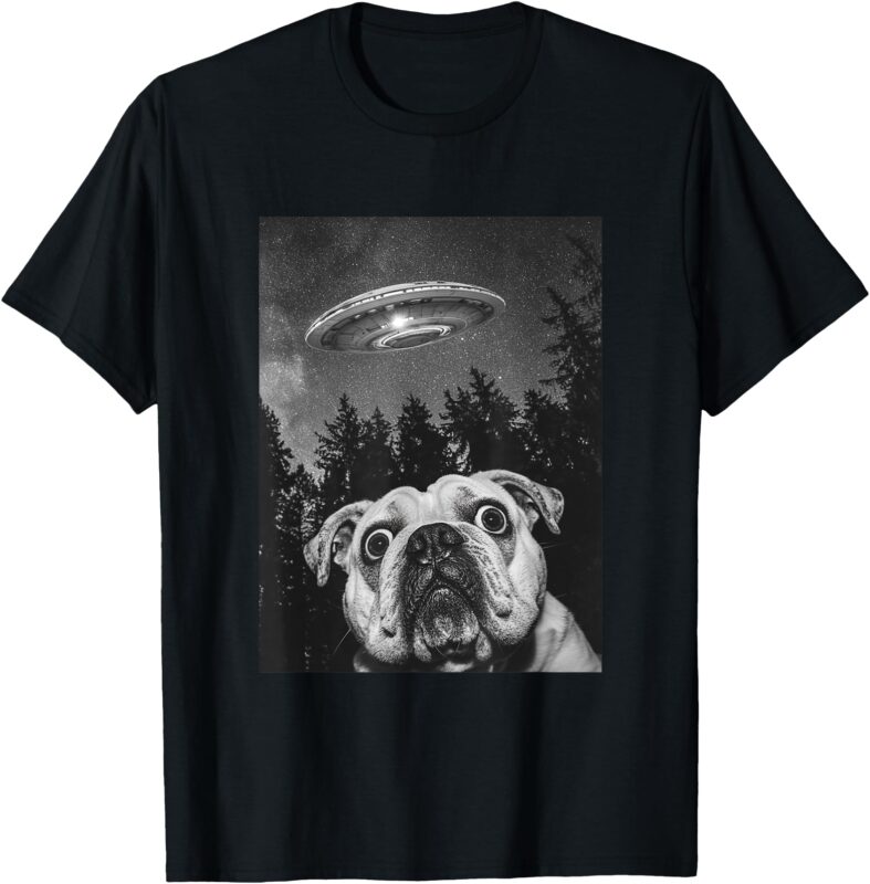 Surprised English Bulldog With Alien UFO, funny dog T-Shirt