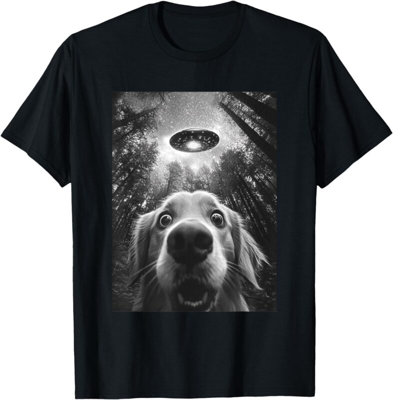 Surprised Golden Retriever Selfie With Alien UFO, funny dog T-Shirt