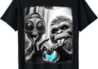 Bigfoot Sasquatch Alien Lovefest Love Hand Sign 0LTD4V T-Shirt